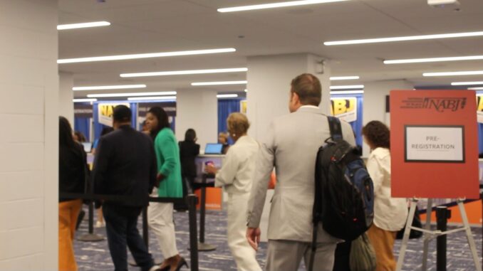 NABJ attendees lining up to register for the convention.